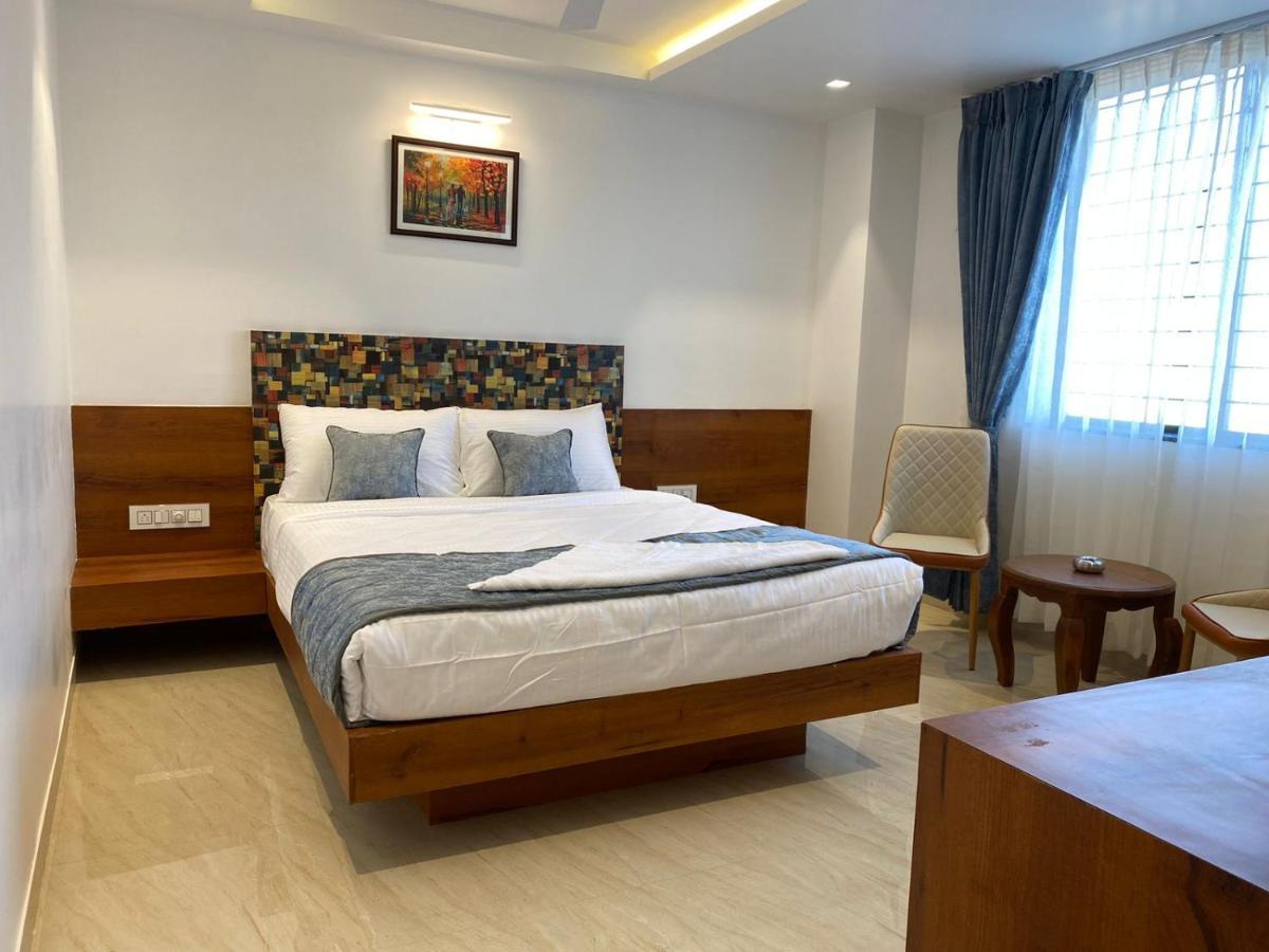 The Urban Hive Hotel Belgaum Exterior photo